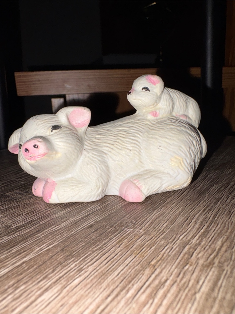 White and Pink Pig Family Figurine - Decorative Small Pet Accent